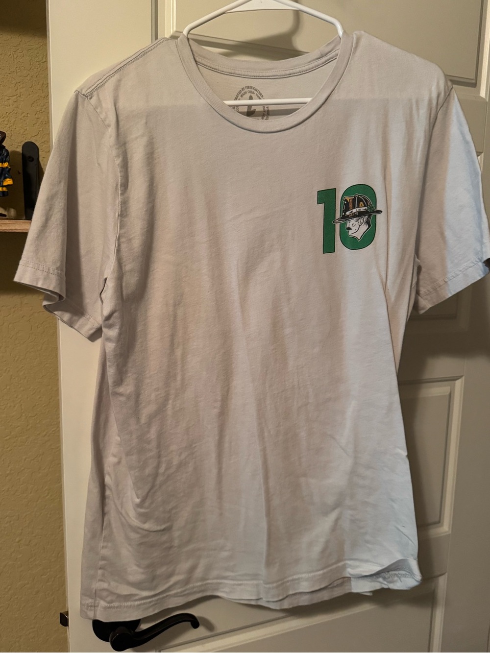 Off White Men's Graphic Tee Boise FD